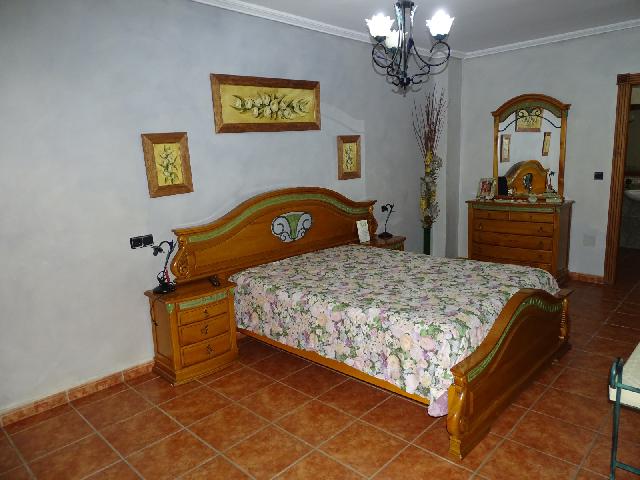 Imagen 11 Inmueble 296838 - Casa Aislada en venta en Campos Del Río / Muy cerca del Parque de la Estación