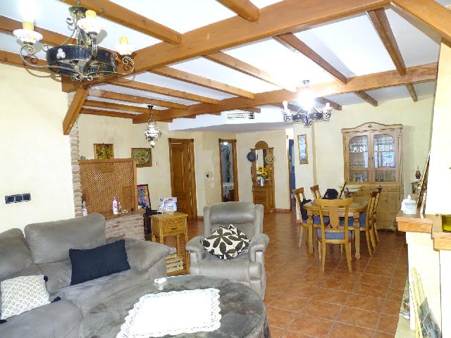 Imagen 3 Inmueble 296838 - Casa Aislada en venta en Campos Del Río / Muy cerca del Parque de la Estación