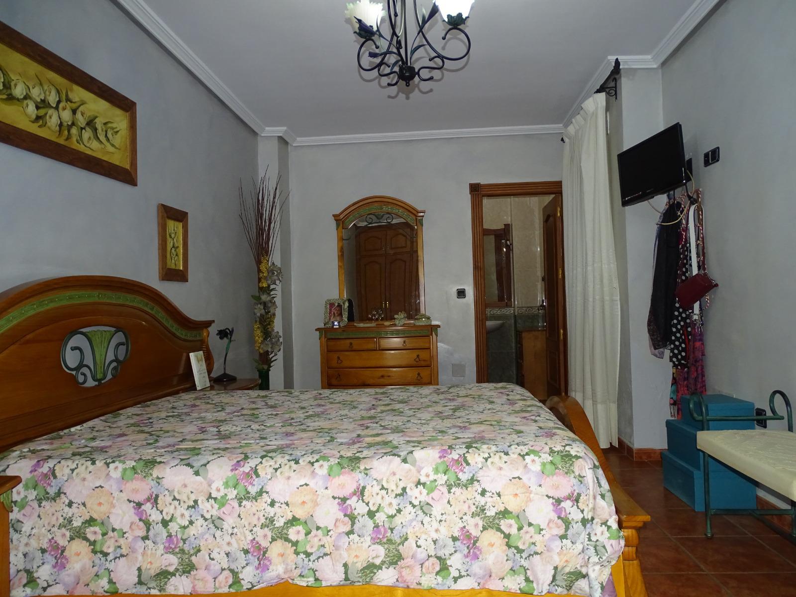 Imagen 10 Casa Aislada en venta en Campos Del Río / Muy cerca del Parque de la Estación