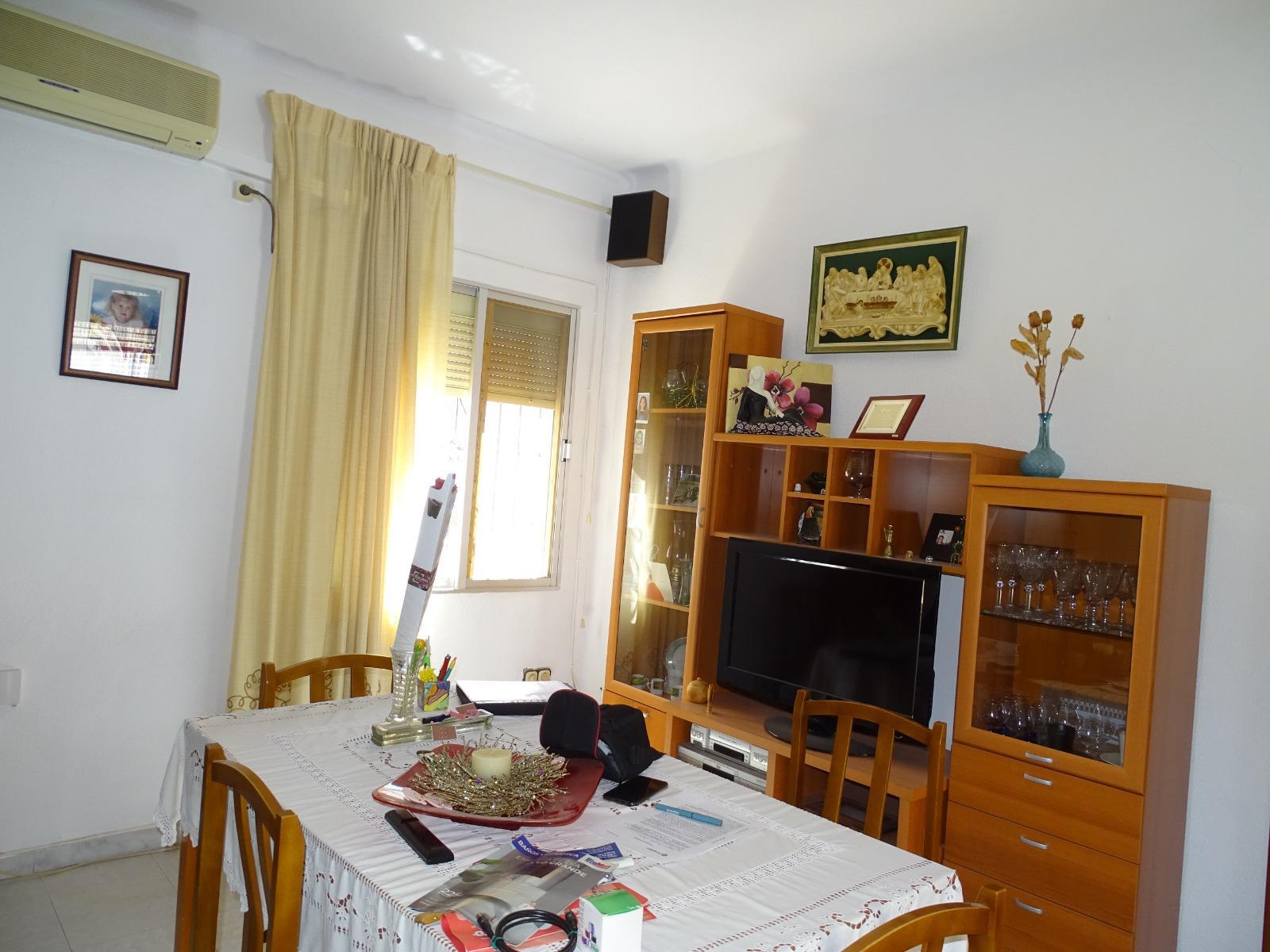 Imagen 4 Casa Pareada en venta en Campos Del Río / Zona tranquila, cerca del parque la estacion