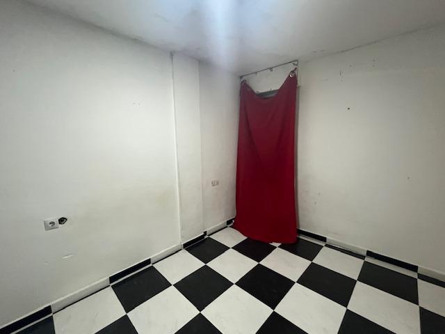 Imagen 10 Piso en venta en Palma / Piso en planta baja para reformar