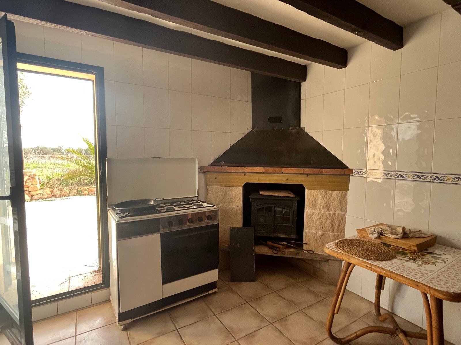 Imagen 2 Casa Rústica en venta en Llucmajor / Finca con antigua cuadra ecuestre +vivienda residencial 