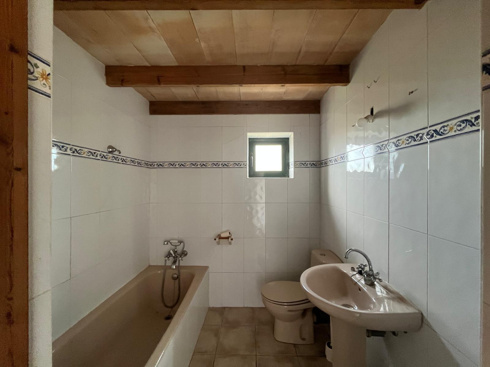 Imagen 9 Casa Rústica en venta en Llucmajor / Finca con antigua cuadra ecuestre +vivienda residencial 