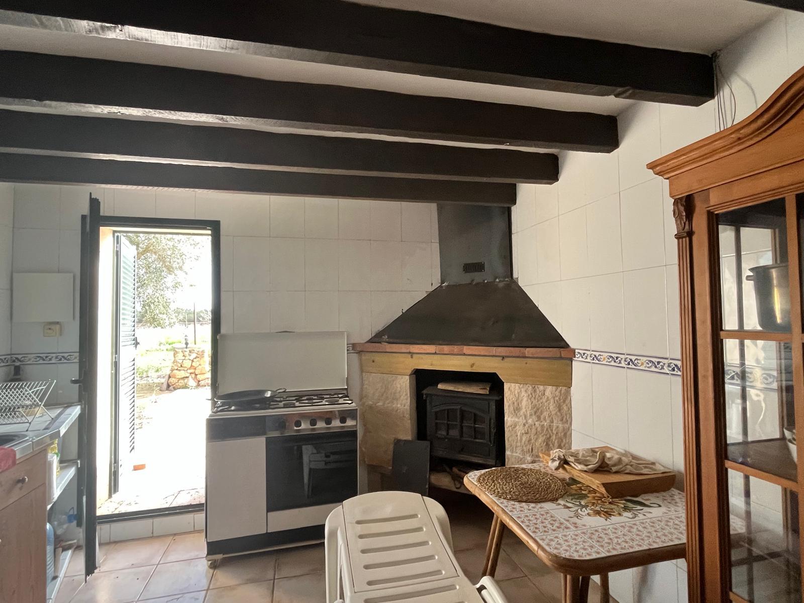 Imagen 3 Casa Rústica en venta en Llucmajor / Finca con antigua cuadra ecuestre +vivienda residencial 