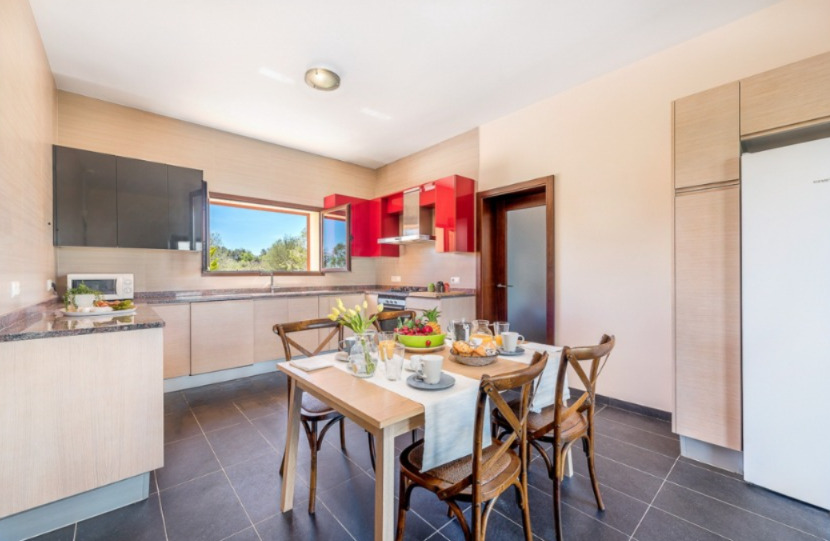 Imagen 13 Casa Aislada en venta en Santanyí / Finca elegante con planta fotovolcaica en Santanyi