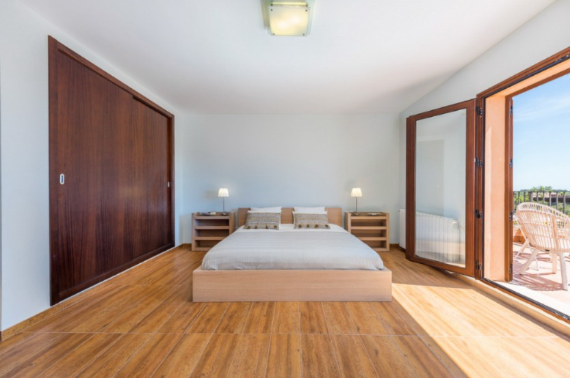 Imagen 15 Casa Aislada en venta en Santanyí / Finca elegante con planta fotovolcaica en Santanyi