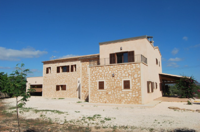 Imagen 4 Inmueble 300523 - Casa Aislada en venta en Santanyí / Finca elegante con planta fotovolcaica en Santanyi