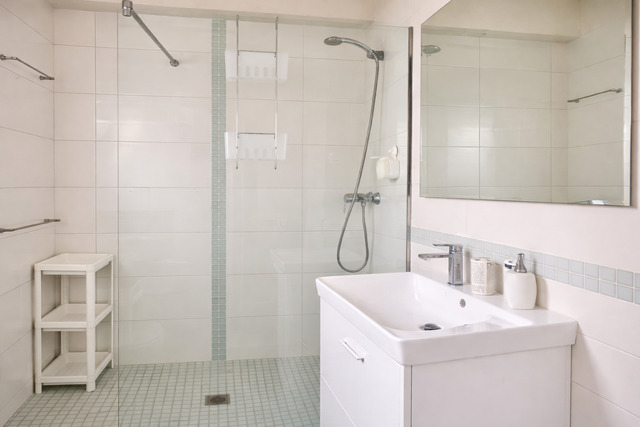 Imagen 12 Casa Adosada en venta en Mercadal Es / S´Arenal  d´en Castell en  1ª limea de Mar , premium 