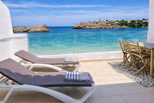 Imagen 11 Inmueble 302407 - Casa Adosada en venta en Mercadal (Es) / S´Arenal  d´en Castell en  1ª limea de Mar , premium 