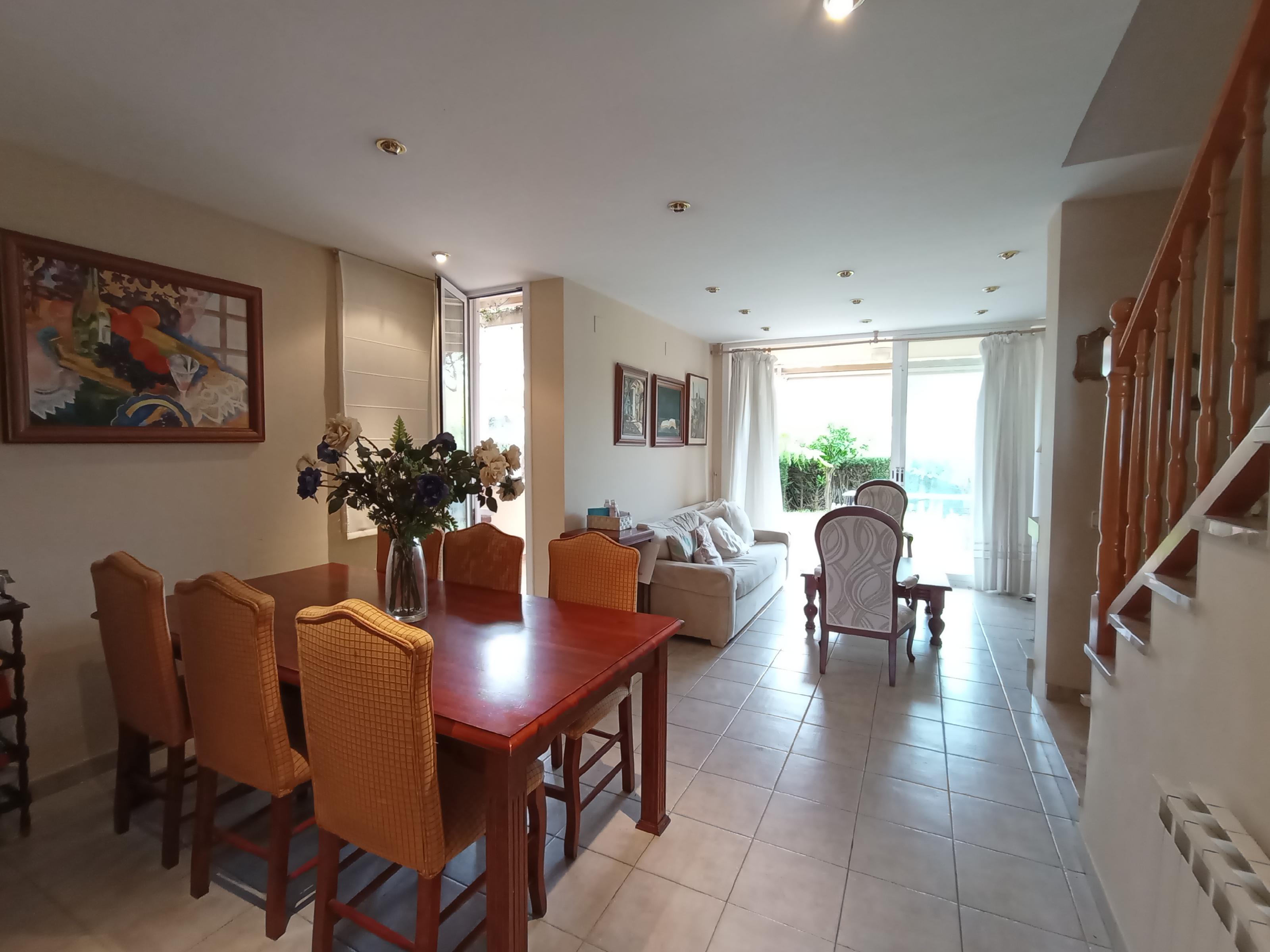 Imagen 2 Casa Adosada en venta en Tarragona / En Cala Tamarit, a pocos metros de la playa