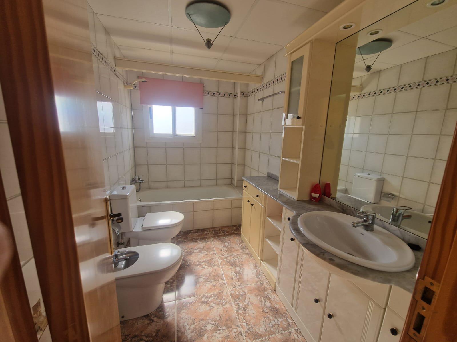 Imagen 9 Piso en venta en Sant Carles De La Ràpita / Frente a Platja de Capri y dels Hortets, pleno...