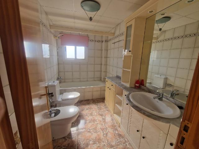 Imagen 9 Inmueble 286696 - Piso en venta en Sant Carles De La Ràpita / Frente a Platja de Capri y dels Hortets, pleno...