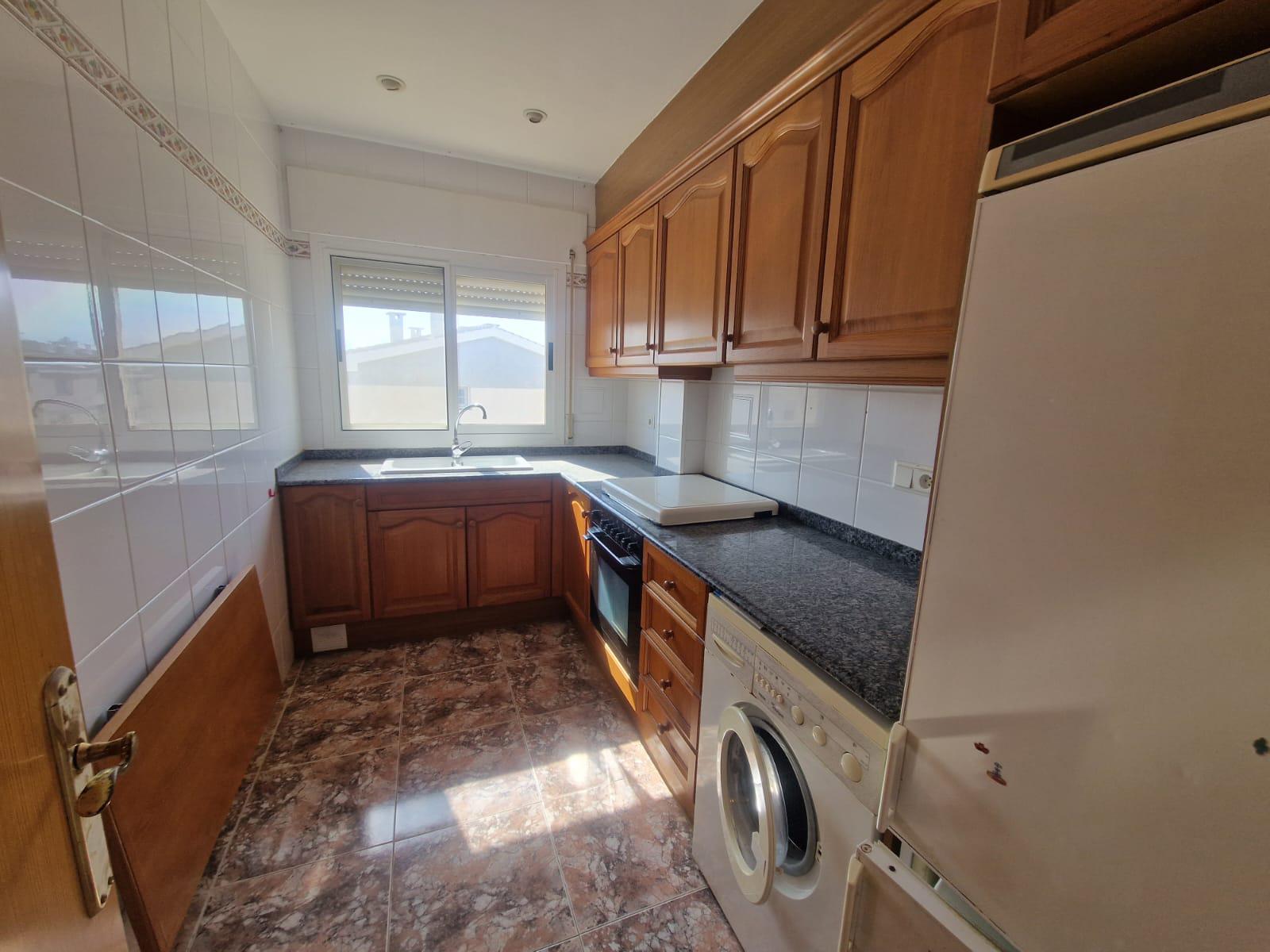 Imagen 10 Piso en venta en Sant Carles De La Ràpita / Frente a Platja de Capri y dels Hortets, pleno...