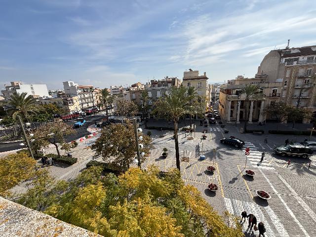 Imagen 3 Inmueble 291779 - Piso en venta en Sant Carles De La Ràpita / En plena Plaça Carles iii, al lado de la Parroquia