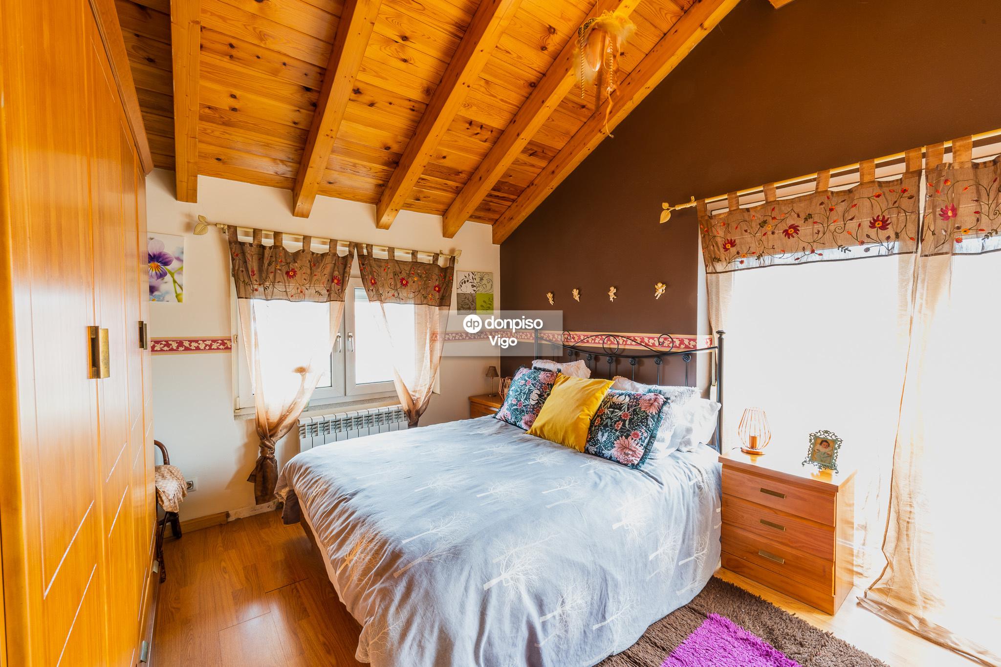 Imagen 3 Casa en venta en Vigo / Zona Avenida Madrid