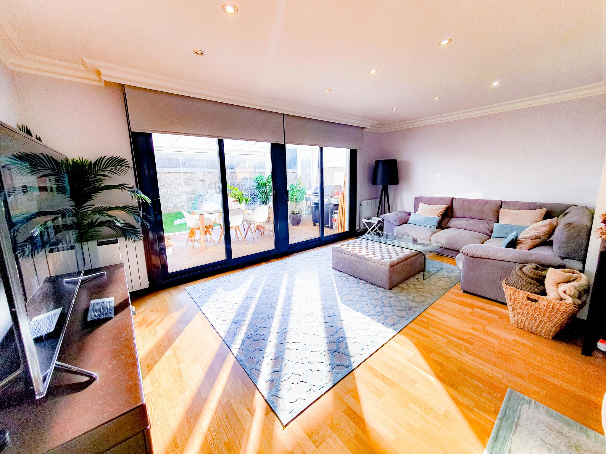 Imagen 24 Casa Adosada en venta en Vigo / Zona Sardoma