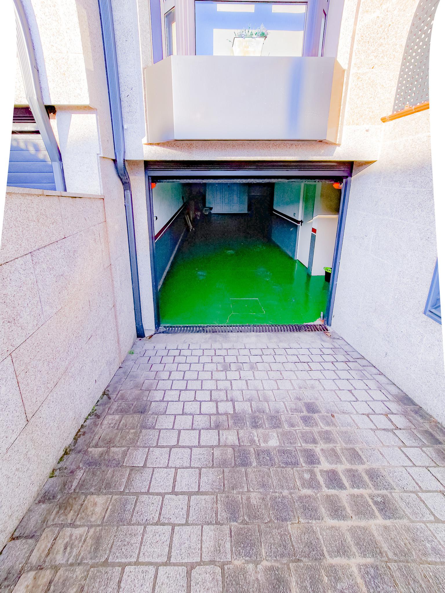 Imagen 28 Casa Adosada en venta en Vigo / Zona Sardoma