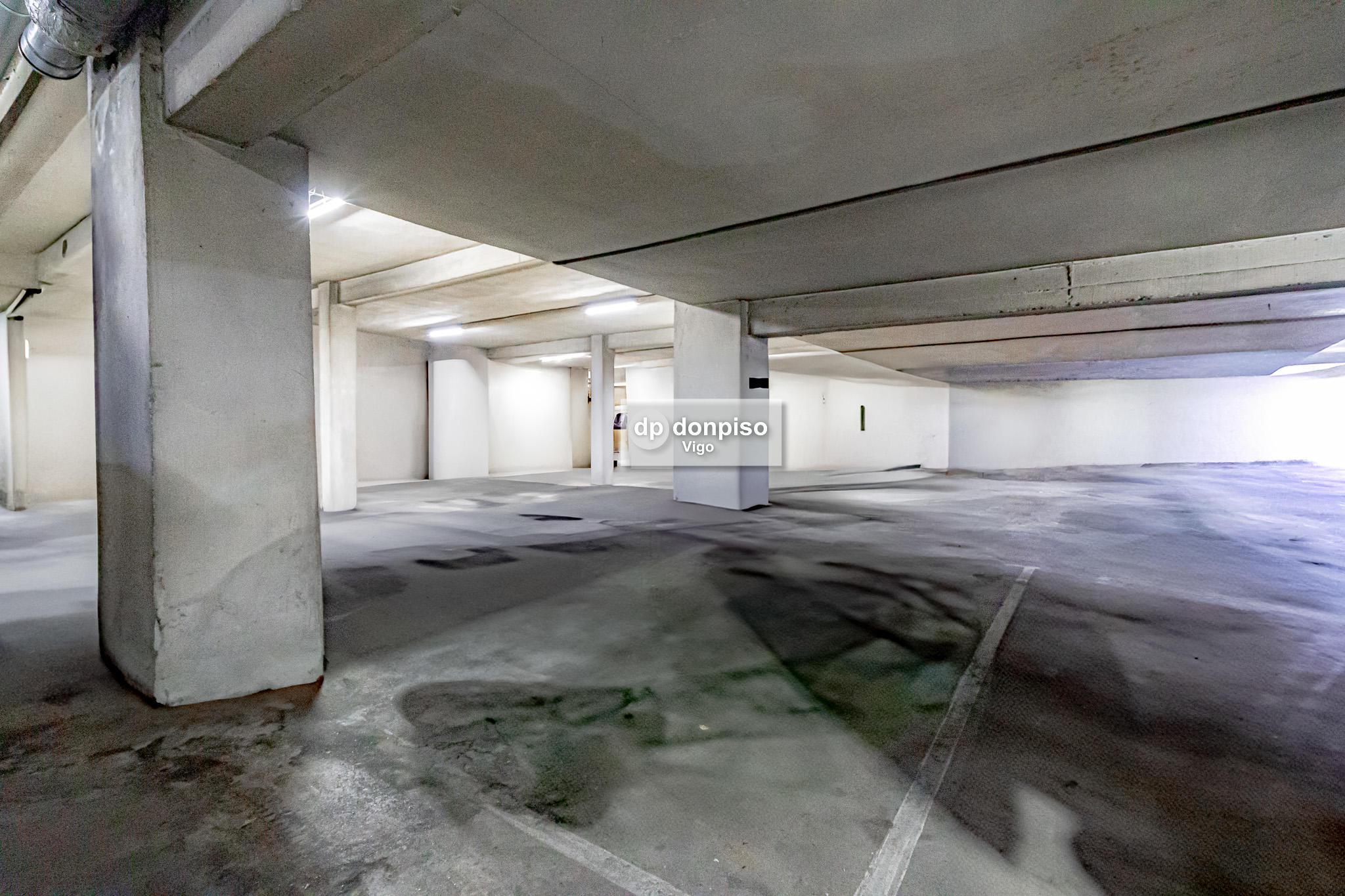 Imagen 35 Apartamento en venta en Vigo / Se ingresa por Torrecedeira, inmueble da a Santa Marta