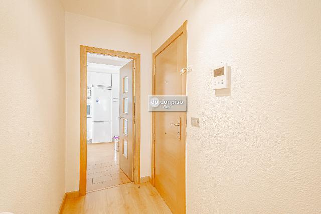 Imagen 9 Inmueble 285663 - Apartamento en venta en Vigo / Se ingresa por Torrecedeira, inmueble da a Santa Marta