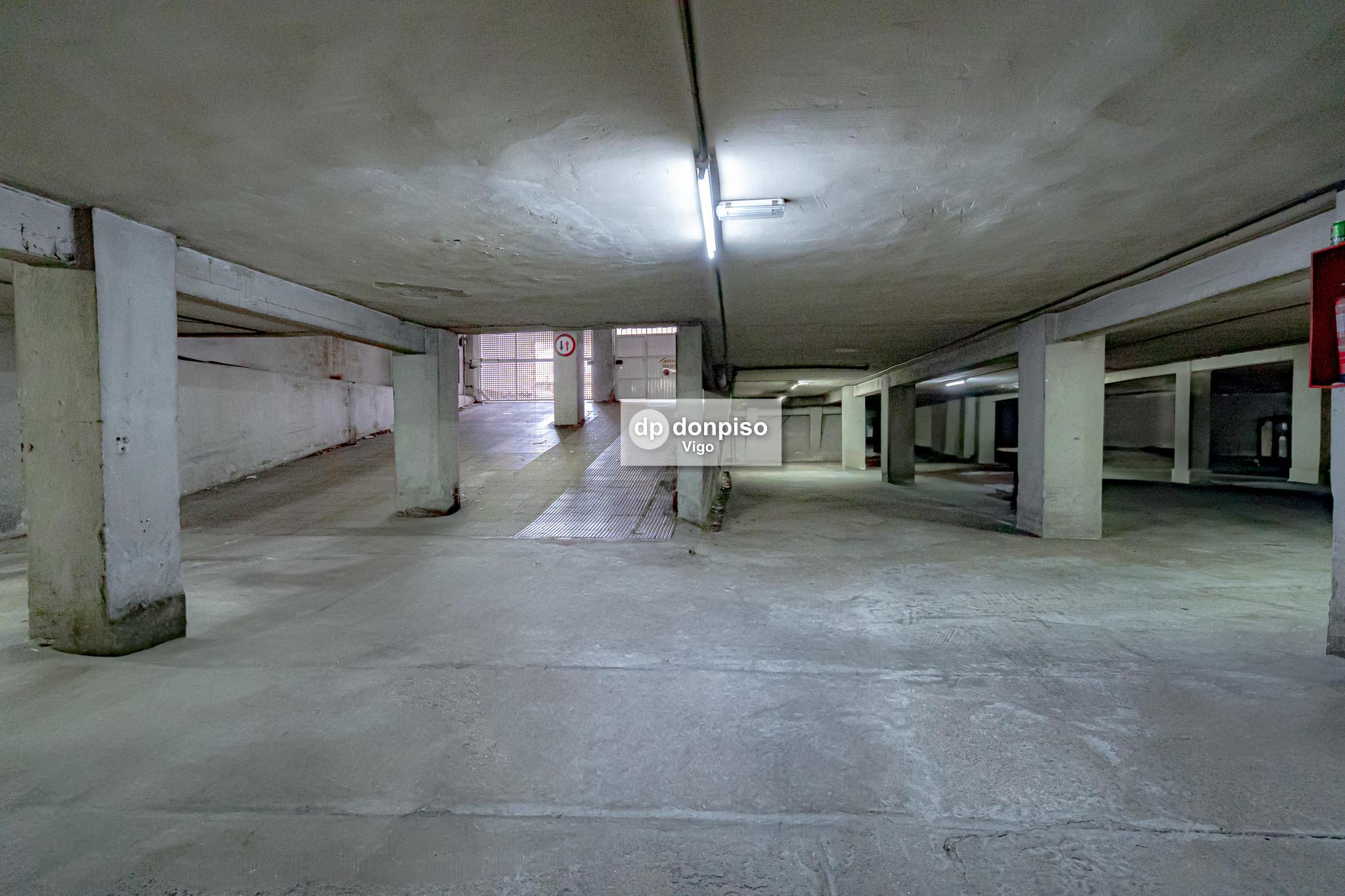 Imagen 33 Apartamento en venta en Vigo / Se ingresa por Torrecedeira, inmueble da a Santa Marta