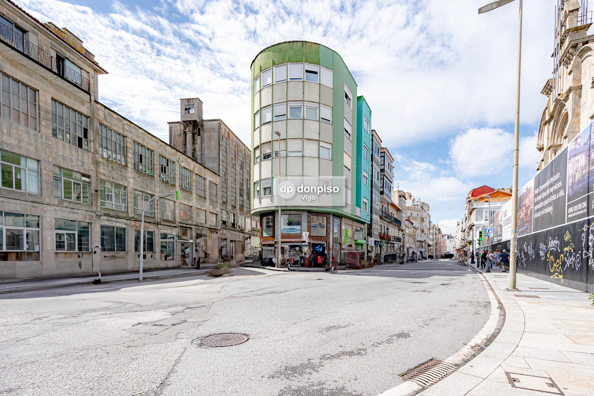 Imagen 30 Apartamento en venta en Vigo / Se ingresa por Torrecedeira, inmueble da a Santa Marta