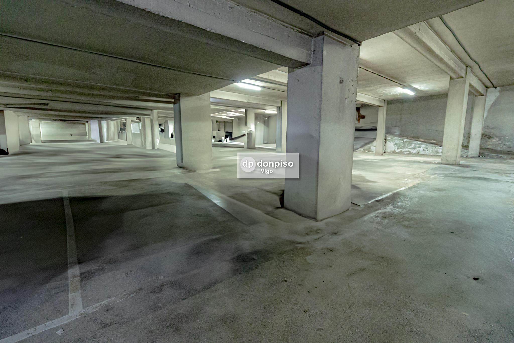 Imagen 32 Apartamento en venta en Vigo / Se ingresa por Torrecedeira, inmueble da a Santa Marta