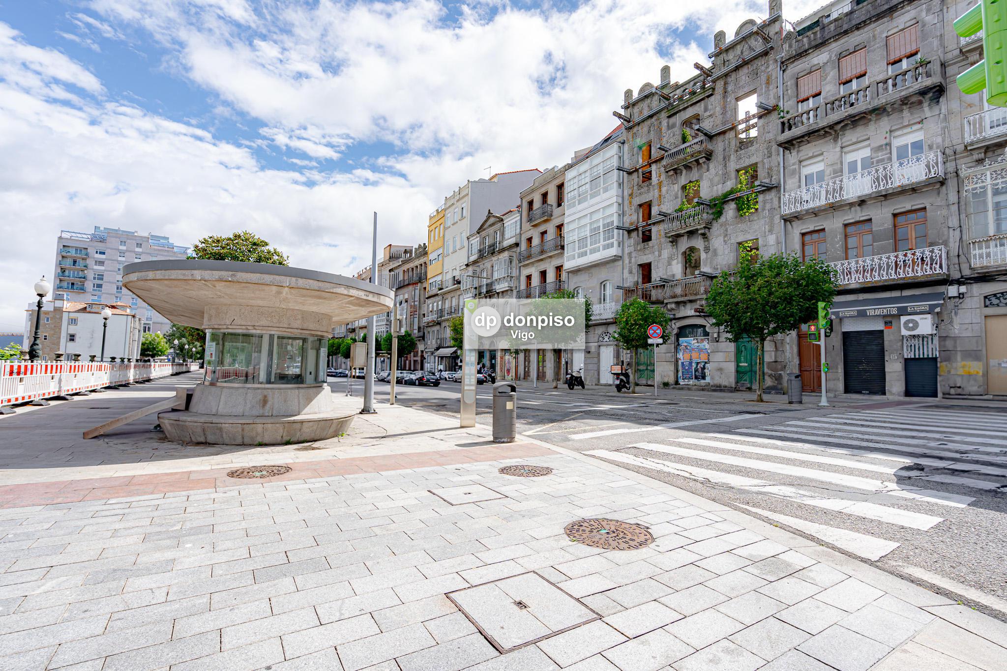 Imagen 29 Apartamento en venta en Vigo / Se ingresa por Torrecedeira, inmueble da a Santa Marta