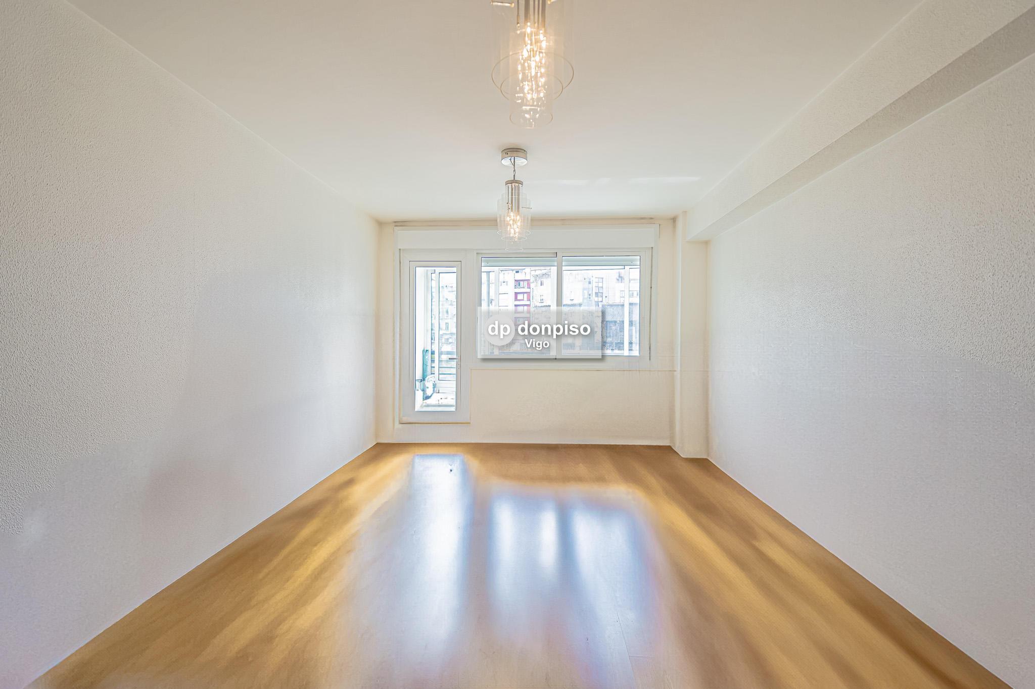 Imagen 6 Apartamento en venta en Vigo / Se ingresa por Torrecedeira, inmueble da a Santa Marta