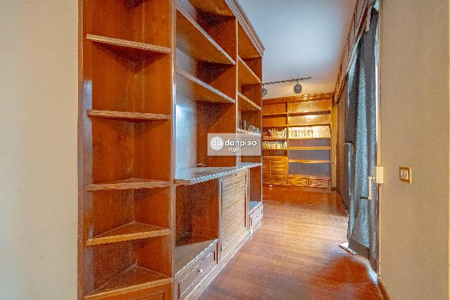 Imagen 4 Inmueble 288655 - Casa Aislada en venta en Vigo / Zona de Gran Via