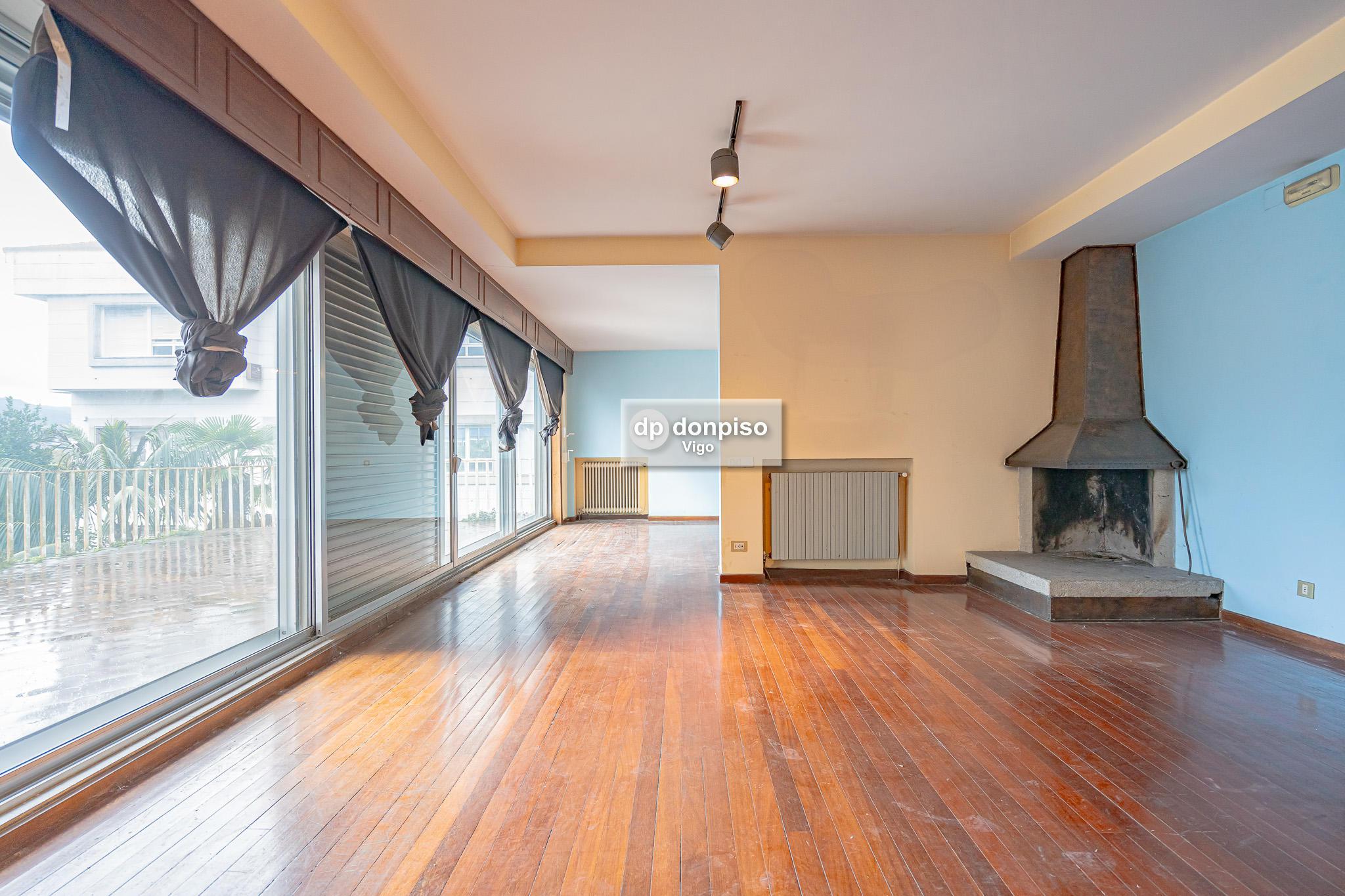 Imagen 17 Casa Aislada en venta en Vigo / Zona de Gran Via