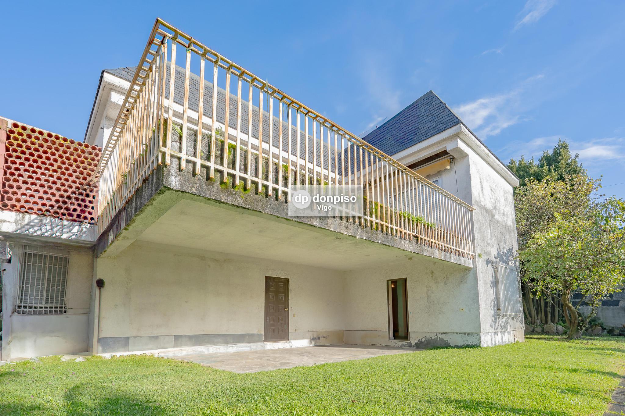 Imagen 20 Casa Aislada en venta en Vigo / Zona de Gran Via