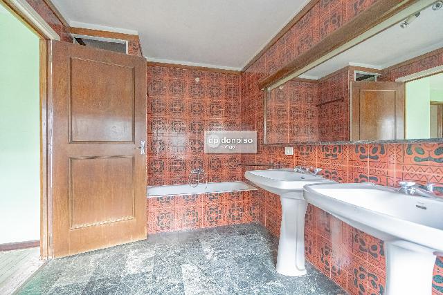 Imagen 22 Inmueble 288655 - Casa Aislada en venta en Vigo / Zona de Gran Via