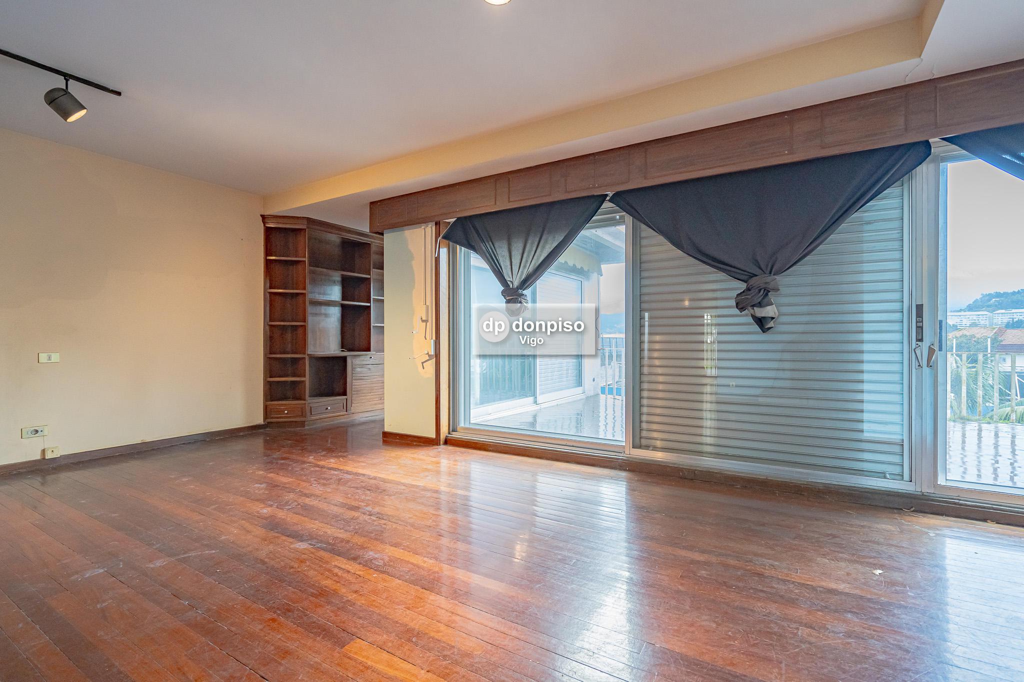 Imagen 27 Casa Aislada en venta en Vigo / Zona de Gran Via