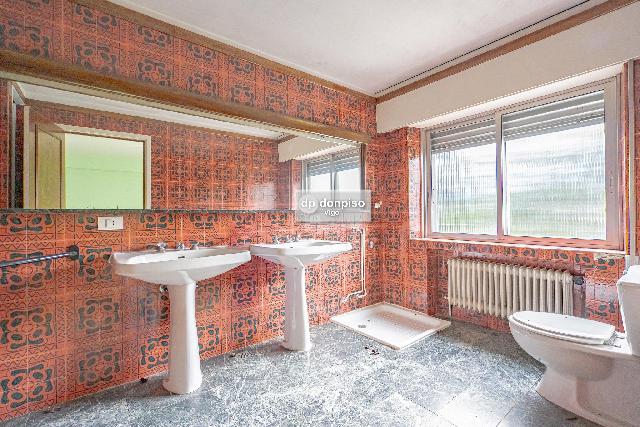 Imagen 32 Inmueble 288655 - Casa Aislada en venta en Vigo / Zona de Gran Via