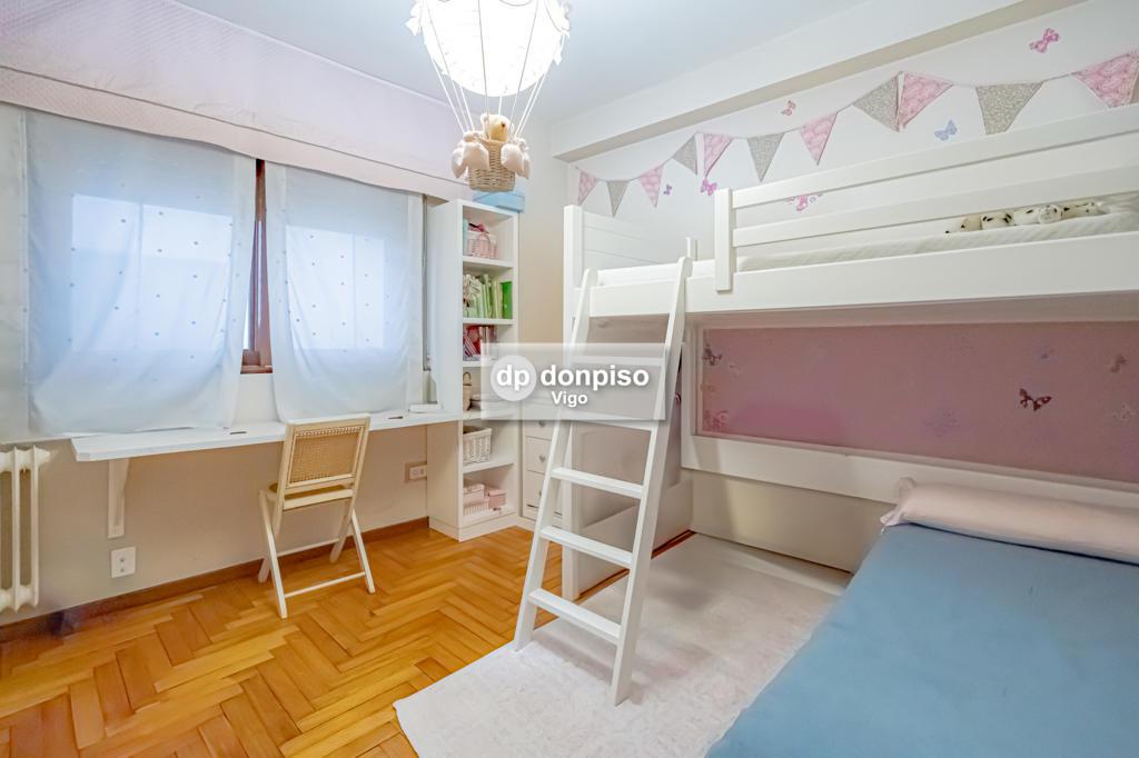 Imagen 12 Apartamento en venta en Vigo / Zona de Vialia - Corte Ingles