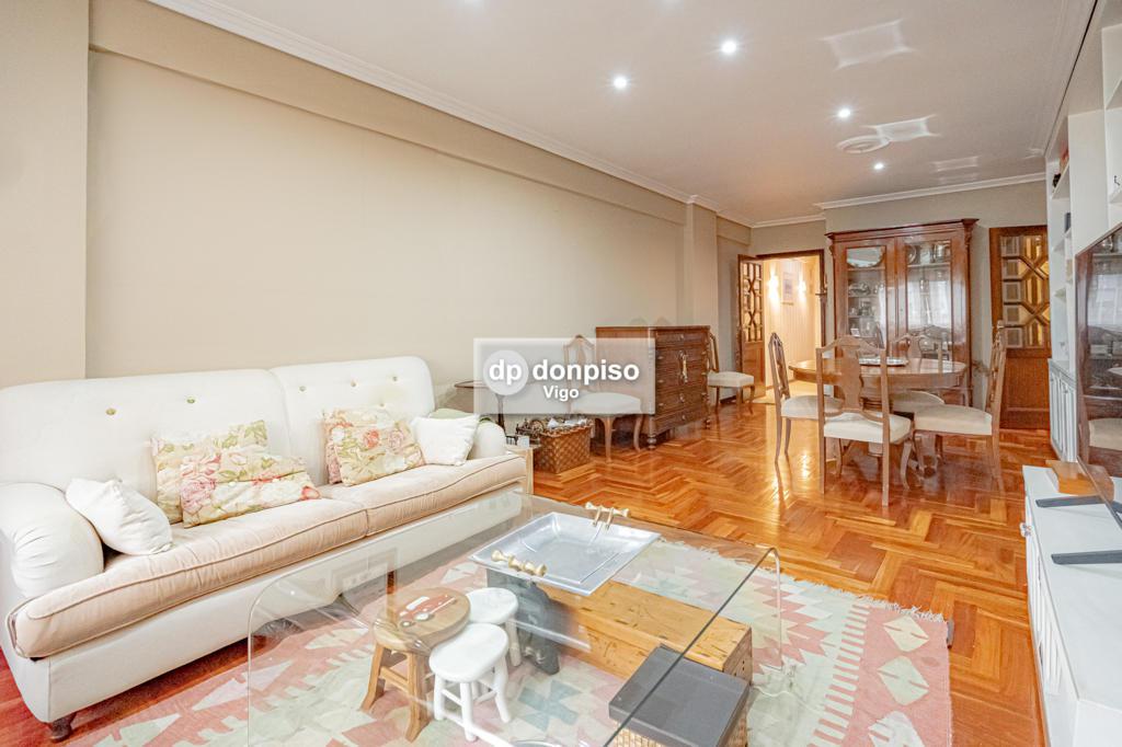 Imagen 14 Apartamento en venta en Vigo / Zona de Vialia - Corte Ingles