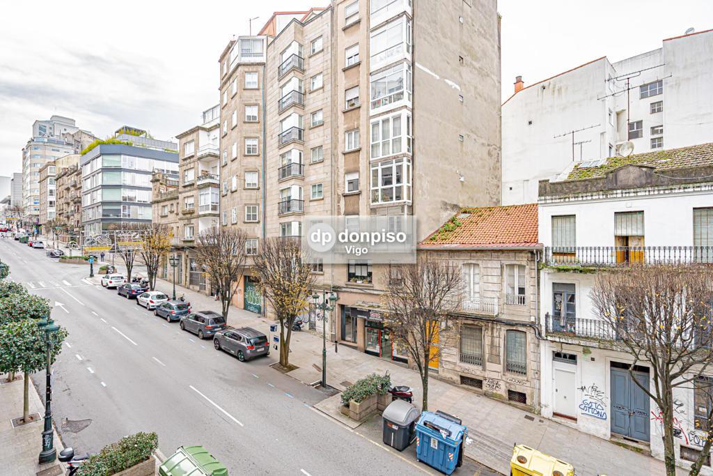 Imagen 18 Apartamento en venta en Vigo / Zona de Vialia - Corte Ingles