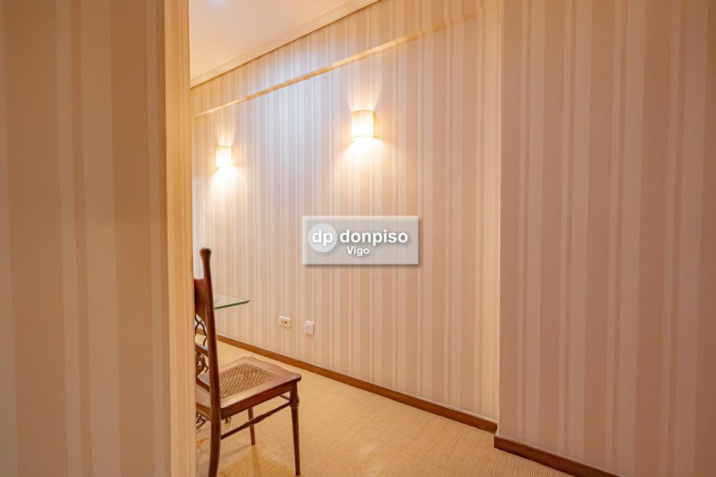 Imagen 8 Apartamento en venta en Vigo / Zona de Vialia - Corte Ingles