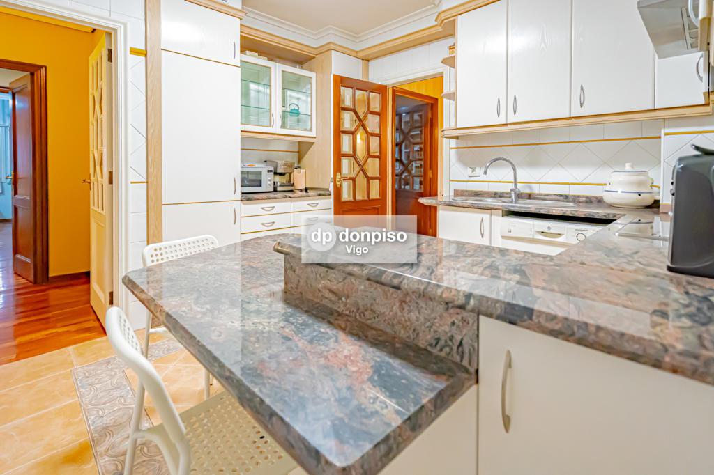 Imagen 22 Apartamento en venta en Vigo / Zona de Vialia - Corte Ingles