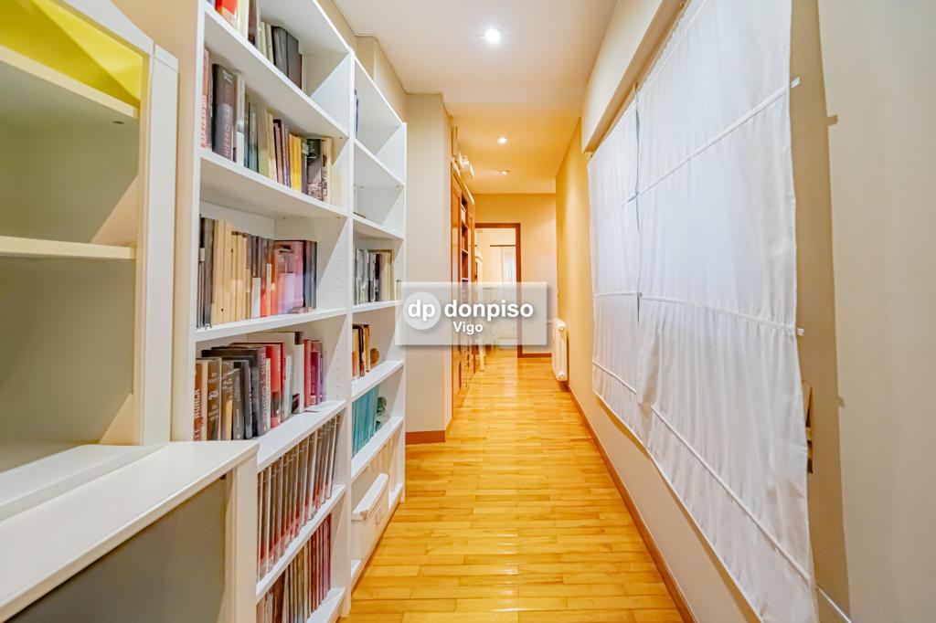 Imagen 23 Apartamento en venta en Vigo / Zona de Vialia - Corte Ingles