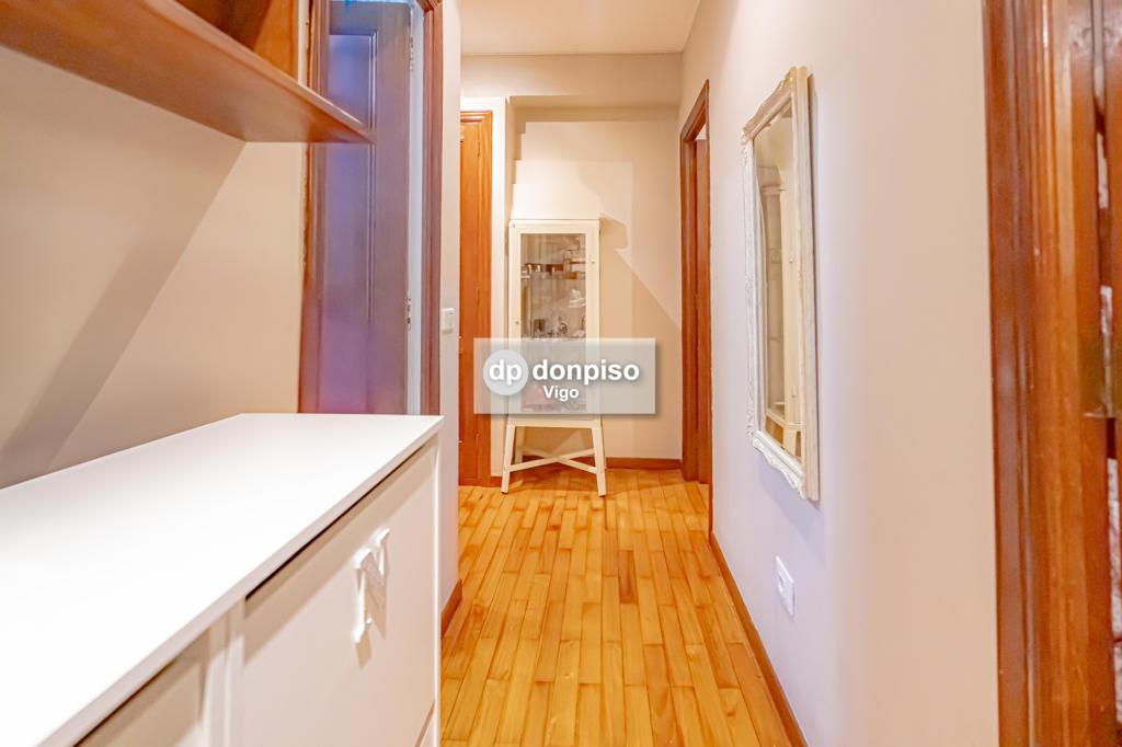 Imagen 27 Apartamento en venta en Vigo / Zona de Vialia - Corte Ingles