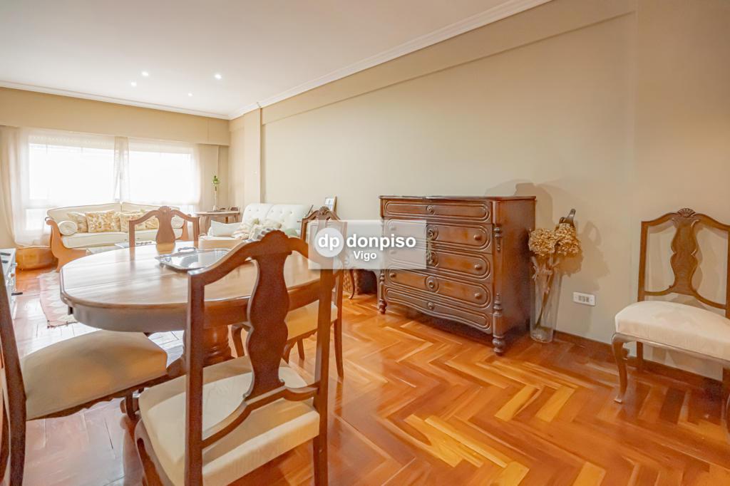 Imagen 28 Apartamento en venta en Vigo / Zona de Vialia - Corte Ingles