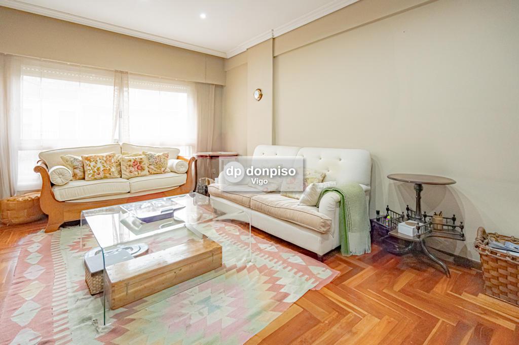 Imagen 29 Apartamento en venta en Vigo / Zona de Vialia - Corte Ingles