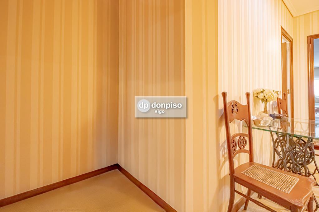 Imagen 10 Apartamento en venta en Vigo / Zona de Vialia - Corte Ingles
