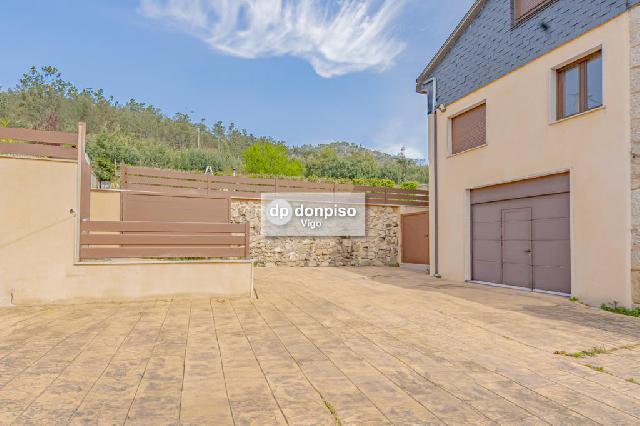 Imagen 3 Inmueble 293419 - Casa Aislada en alquiler en Ourense / Zona de Orense- Untes