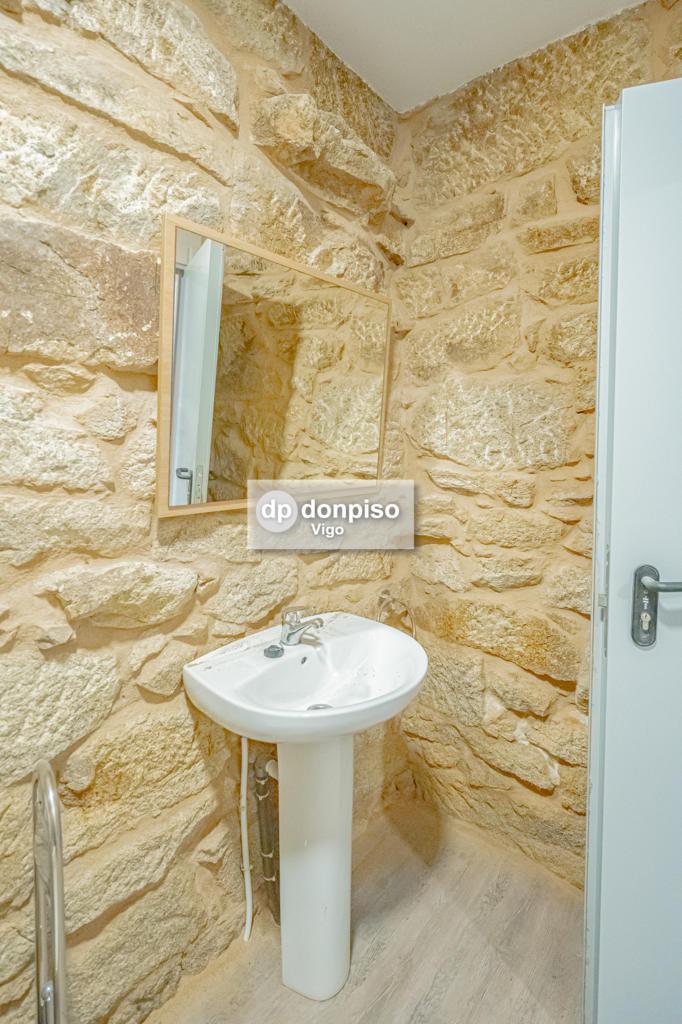 Imagen 38 Casa Aislada en alquiler en Ourense / Zona de Orense- Untes
