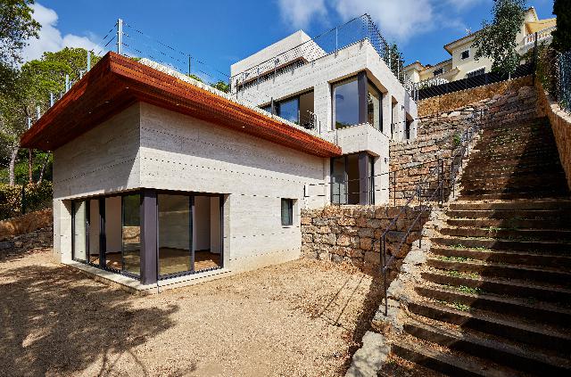 Imagen 7 Inmueble 276739 - Casa Aislada en venta en Lloret De Mar / Cala Canyelles, a escasos metros del mar.