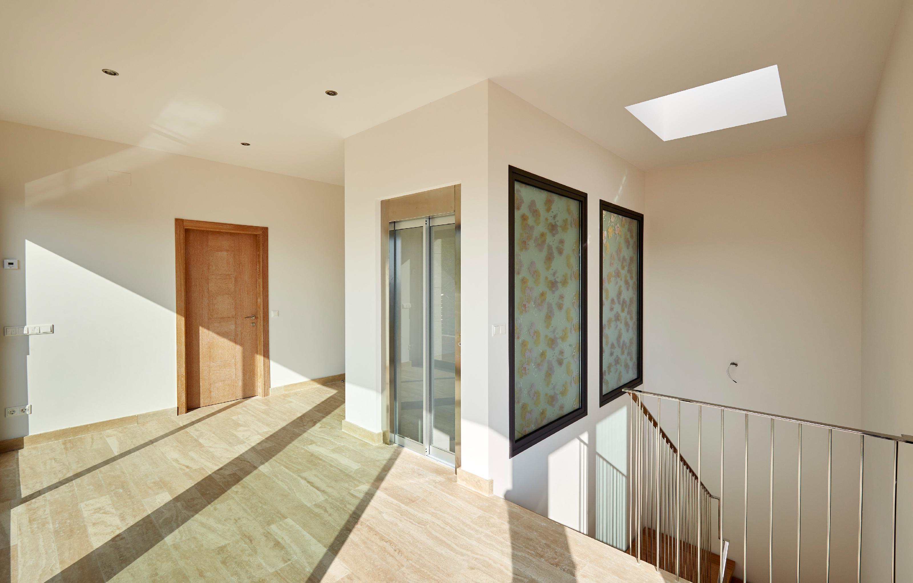 Imagen 9 Casa Aislada en venta en Lloret De Mar / Cala Canyelles, a escasos metros del mar.