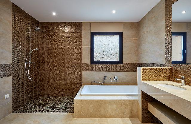 Imagen 16 Inmueble 276739 - Casa Aislada en venta en Lloret De Mar / Cala Canyelles, a escasos metros del mar.