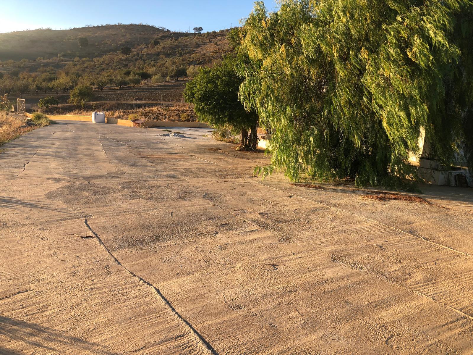 Imagen 3 Casa Rústica en venta en Casabermeja / Ubicado cerca del centro de ciudad jardin 